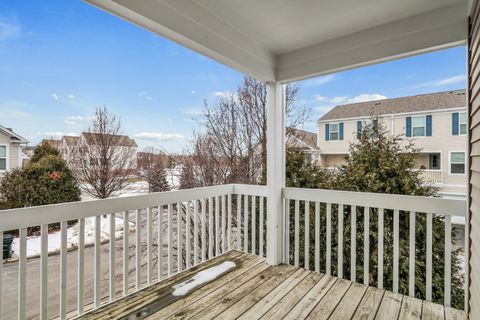 Tiny photo for 3210 Neubauer Circle, Lindenhurst, IL 60046 (MLS # 12564610)