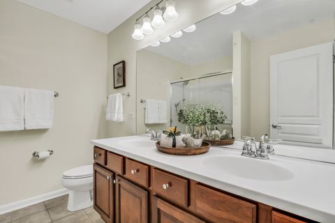 Tiny photo for 3210 Neubauer Circle, Lindenhurst, IL 60046 (MLS # 12564610)