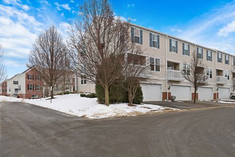 Tiny photo for 3210 Neubauer Circle, Lindenhurst, IL 60046 (MLS # 12564610)