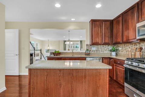 Tiny photo for 3210 Neubauer Circle, Lindenhurst, IL 60046 (MLS # 12564610)