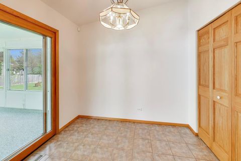 Tiny photo for 394 Pine Grove Avenue, Gurnee, IL 60031 (MLS # 12654660)