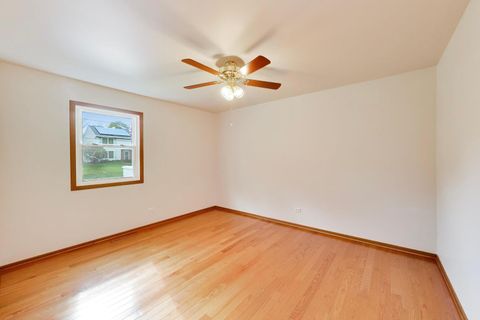 Tiny photo for 394 Pine Grove Avenue, Gurnee, IL 60031 (MLS # 12654660)