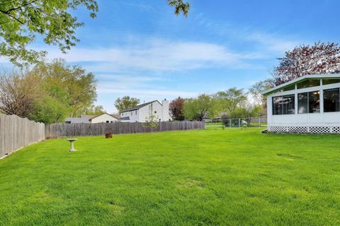 Tiny photo for 394 Pine Grove Avenue, Gurnee, IL 60031 (MLS # 12654660)