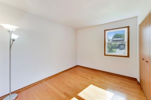 Tiny photo for 394 Pine Grove Avenue, Gurnee, IL 60031 (MLS # 12654660)