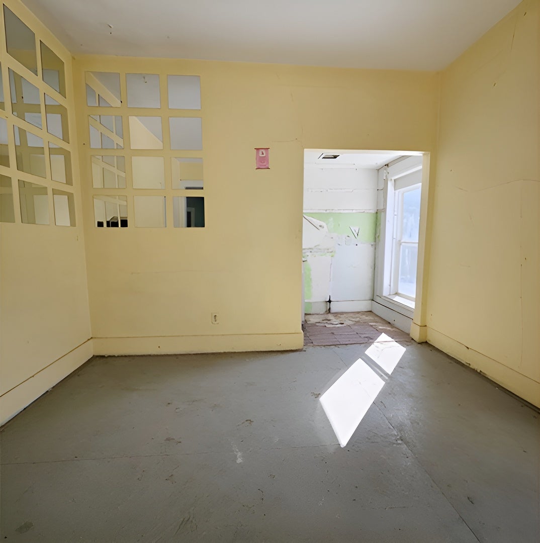 212 S Tryon Street