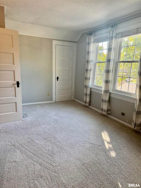 Tiny photo for 2223 W LOMBARD Street, Davenport, IA 52804 (MLS # QC4268572)