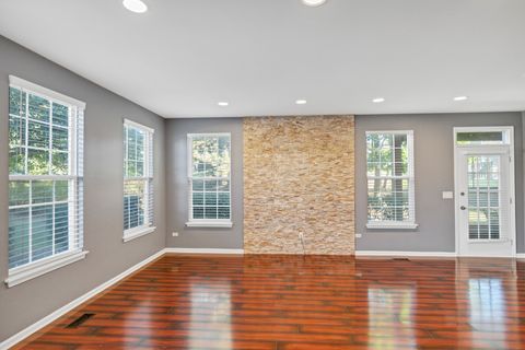 Tiny photo for 1949 Blackberry Lane #1949, Hoffman Estates, IL 60169 (MLS # 12523267)