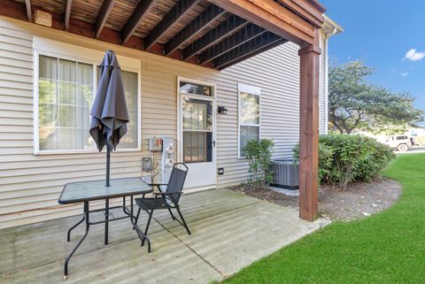 Tiny photo for 1949 Blackberry Lane #1949, Hoffman Estates, IL 60169 (MLS # 12523267)