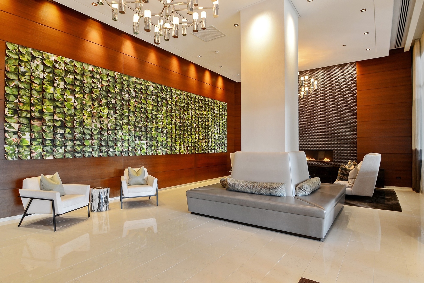 1201 S Prairie Avenue 805