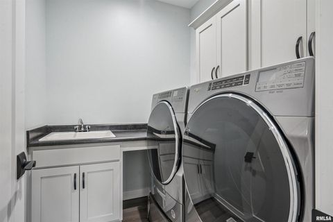 Tiny photo for 6152 BELLE Court, Davenport, IA 52807 (MLS # QC4269393)