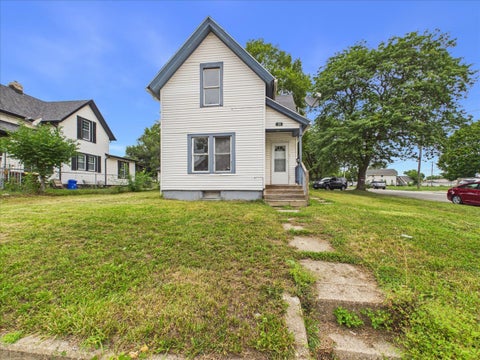 Photo of 701 Montague Street, Rockford, IL 61102 (MLS # 12747309)