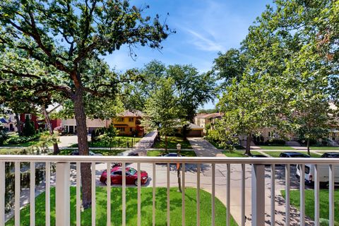 Tiny photo for 1535 Forest Avenue #301, River Forest, IL 60305 (MLS # 12477932)