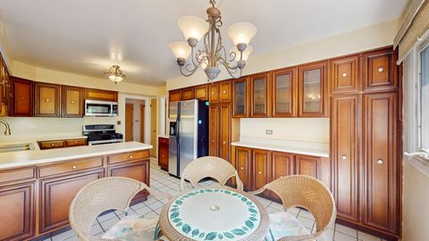 Tiny photo for 1535 Forest Avenue #301, River Forest, IL 60305 (MLS # 12477932)