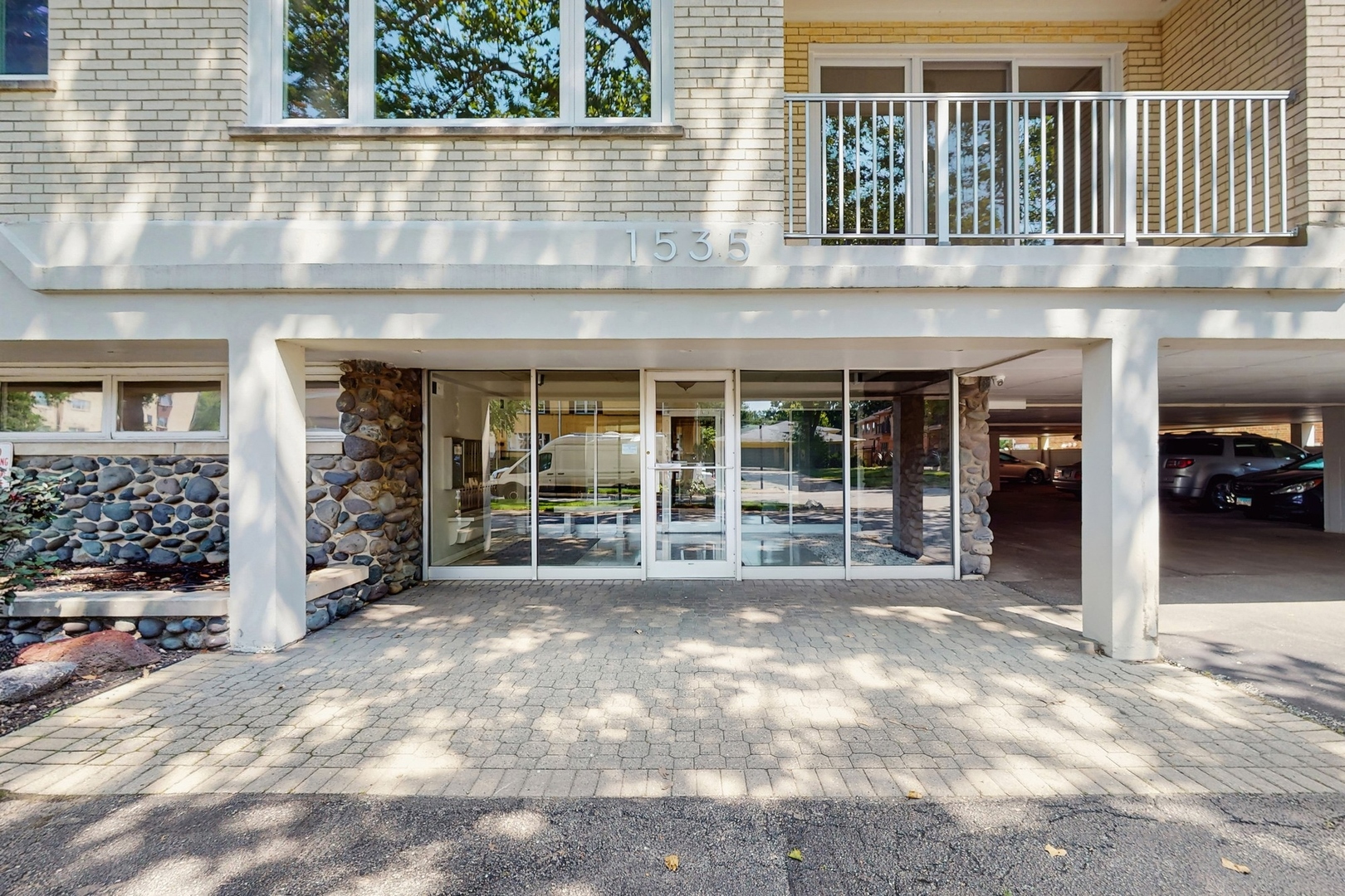 1535 Forest Avenue 301