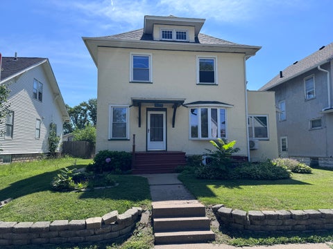 Photo of 1119 38TH Street, Rock Island, IL 61201 (MLS # 12666114)