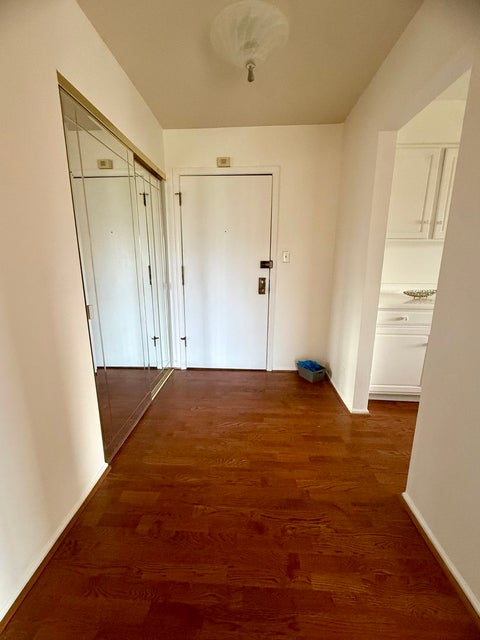 Tiny photo for 3350 N Carriageway Drive #318, Arlington Heights, IL 60004 (MLS # 12663692)