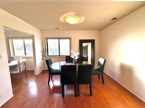 Tiny photo for 3350 N Carriageway Drive #318, Arlington Heights, IL 60004 (MLS # 12663692)