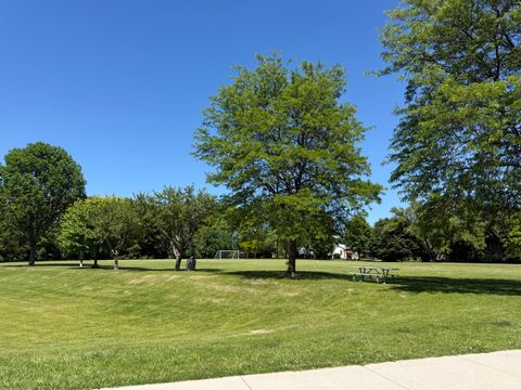 Tiny photo for 3350 N Carriageway Drive #318, Arlington Heights, IL 60004 (MLS # 12663692)