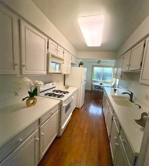 Tiny photo for 3350 N Carriageway Drive #318, Arlington Heights, IL 60004 (MLS # 12663692)