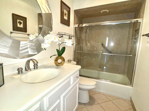 Tiny photo for 3350 N Carriageway Drive #318, Arlington Heights, IL 60004 (MLS # 12663692)