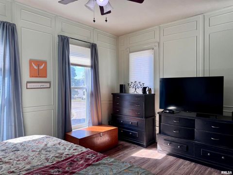 Tiny photo for 1415 4TH Street, Fulton, IL 61252 (MLS # QC4267761)