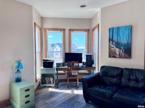 Tiny photo for 1415 4TH Street, Fulton, IL 61252 (MLS # QC4267761)