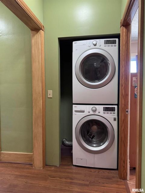 Tiny photo for 1415 4TH Street, Fulton, IL 61252 (MLS # QC4267761)