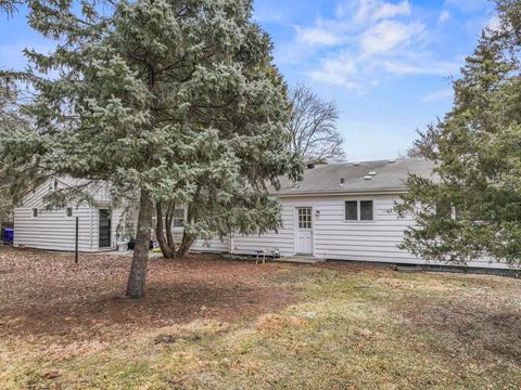 Tiny photo for 2018 West Street, Wheaton, IL 60187 (MLS # 12588960)