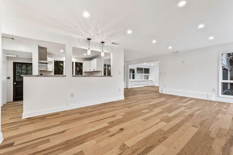 Tiny photo for 2018 West Street, Wheaton, IL 60187 (MLS # 12588960)