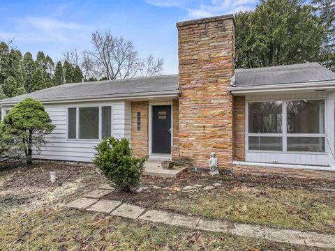 Tiny photo for 2018 West Street, Wheaton, IL 60187 (MLS # 12588960)