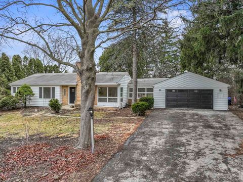 Photo of 2018 West Street, Wheaton, IL 60187 (MLS # 12588960)