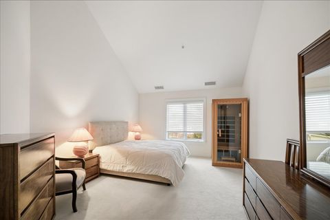 Tiny photo for 695 Roger Williams Avenue #301, Highland Park, IL 60035 (MLS # 12593646)