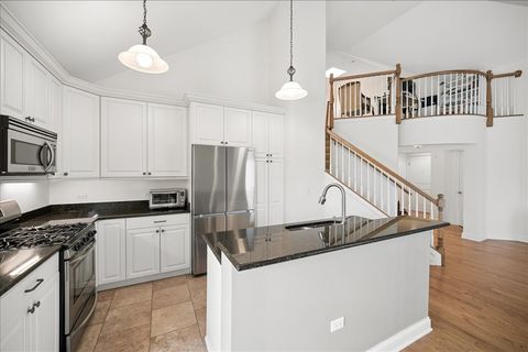 Tiny photo for 695 Roger Williams Avenue #301, Highland Park, IL 60035 (MLS # 12593646)