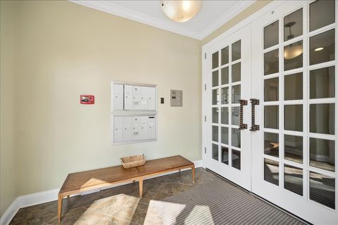 Tiny photo for 695 Roger Williams Avenue #301, Highland Park, IL 60035 (MLS # 12593646)