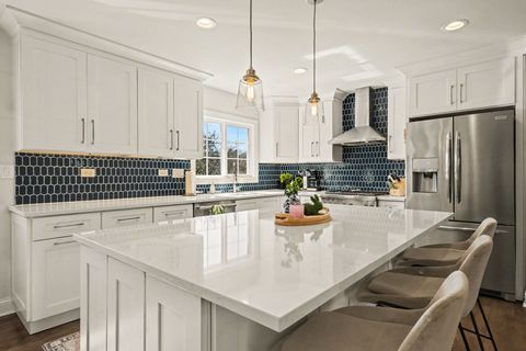 Tiny photo for 923 Oxford Road, Glen Ellyn, IL 60137 (MLS # 12612422)