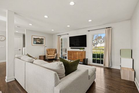 Tiny photo for 923 Oxford Road, Glen Ellyn, IL 60137 (MLS # 12612422)