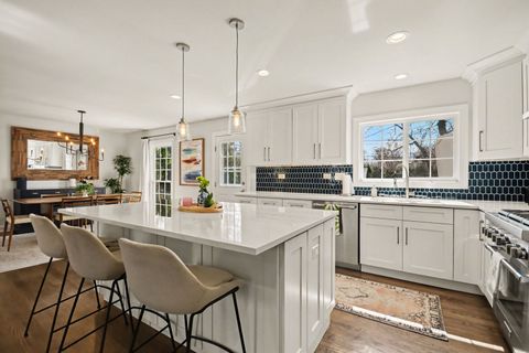 Tiny photo for 923 Oxford Road, Glen Ellyn, IL 60137 (MLS # 12612422)