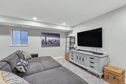 Tiny photo for 3216 S Stewart Avenue, Chicago, IL 60616 (MLS # 12747788)