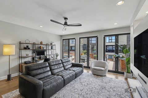Tiny photo for 3216 S Stewart Avenue, Chicago, IL 60616 (MLS # 12747788)