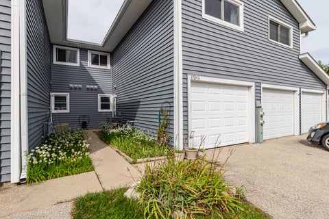Tiny photo for 17346 W Maple Lane, Gurnee, IL 60031 (MLS # 12759873)