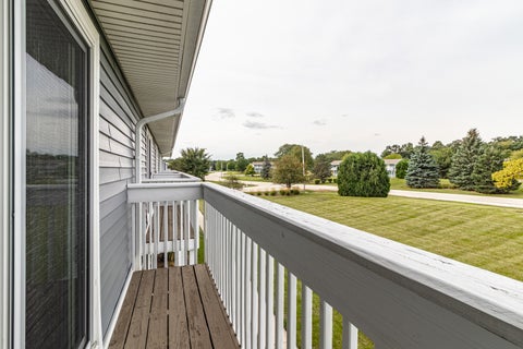Tiny photo for 17346 W Maple Lane, Gurnee, IL 60031 (MLS # 12759873)