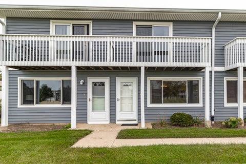 Tiny photo for 17346 W Maple Lane, Gurnee, IL 60031 (MLS # 12759873)
