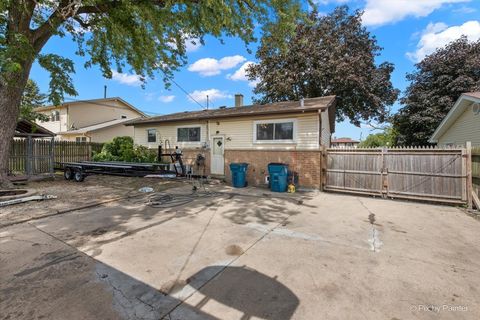 Tiny photo for 539 W Rose Avenue, Addison, IL 60101 (MLS # 12480439)