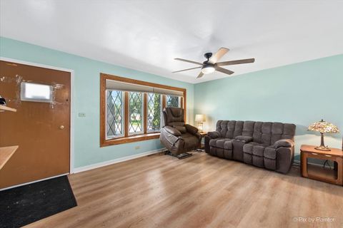 Tiny photo for 539 W Rose Avenue, Addison, IL 60101 (MLS # 12480439)