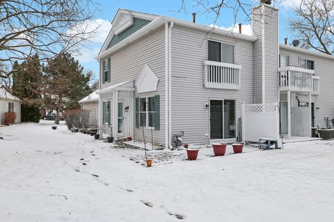 Tiny photo for 2646 Country Oaks Court, Aurora, IL 60502 (MLS # 12592972)