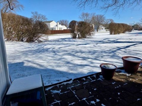 Tiny photo for 2646 Country Oaks Court, Aurora, IL 60502 (MLS # 12592972)