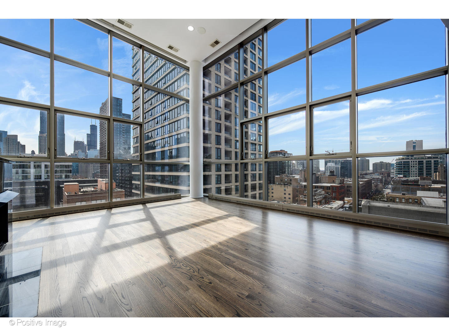 150 W Superior Street 1105