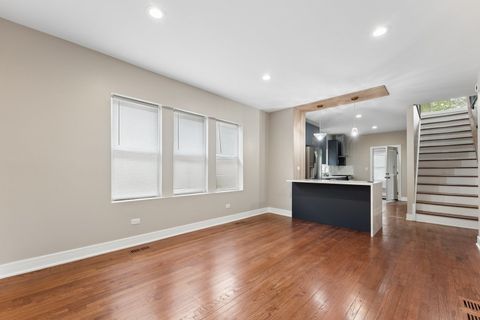 Tiny photo for 8015 S Paxton Avenue, Chicago, IL 60617 (MLS # 12633150)
