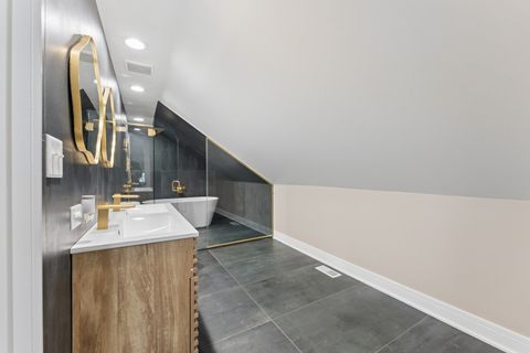 Tiny photo for 8015 S Paxton Avenue, Chicago, IL 60617 (MLS # 12633150)