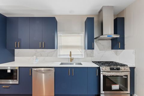 Tiny photo for 8015 S Paxton Avenue, Chicago, IL 60617 (MLS # 12633150)